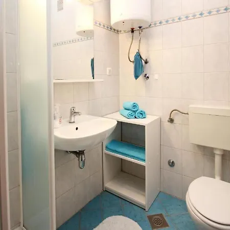 Rose 3 Apartment Baska (Krk)