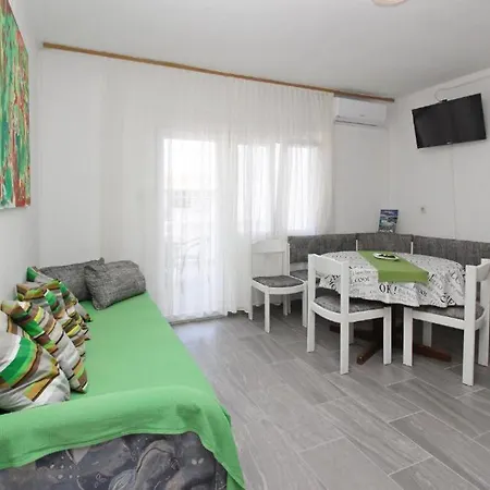 Rose 3 * Baska (Krk)